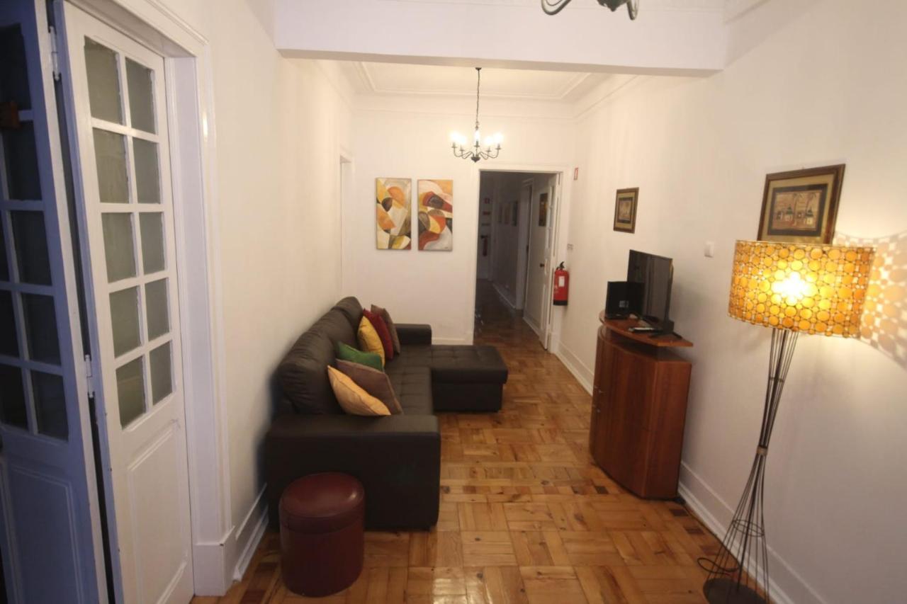 Antique M1 R1 - Amazing Double Room With Shared Bathroom In Marques Pombal Lisbon Luaran gambar